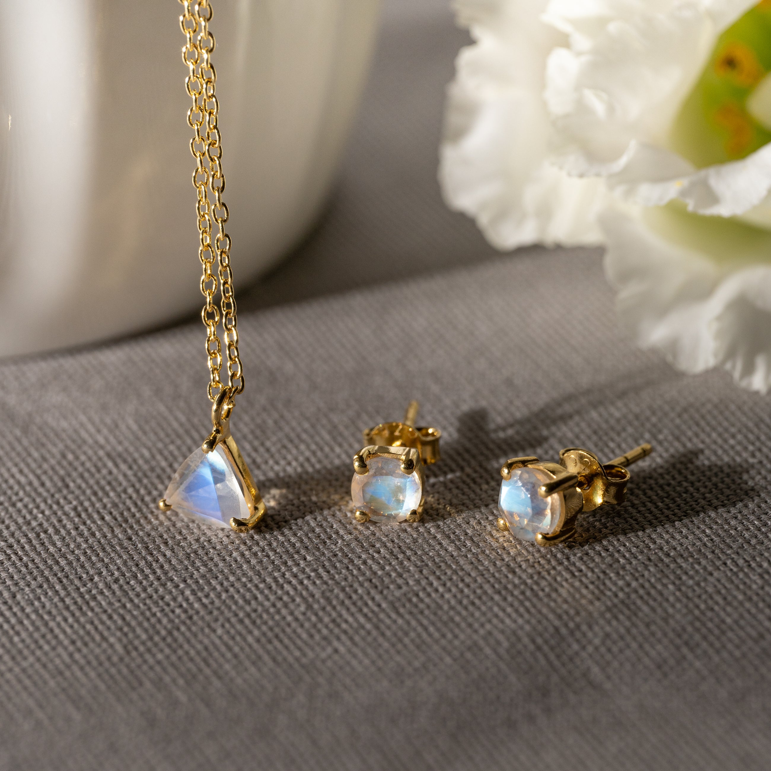 【STAR JEWELRY】 BLUE MOONSTONE NECKLACEイエローゴールド