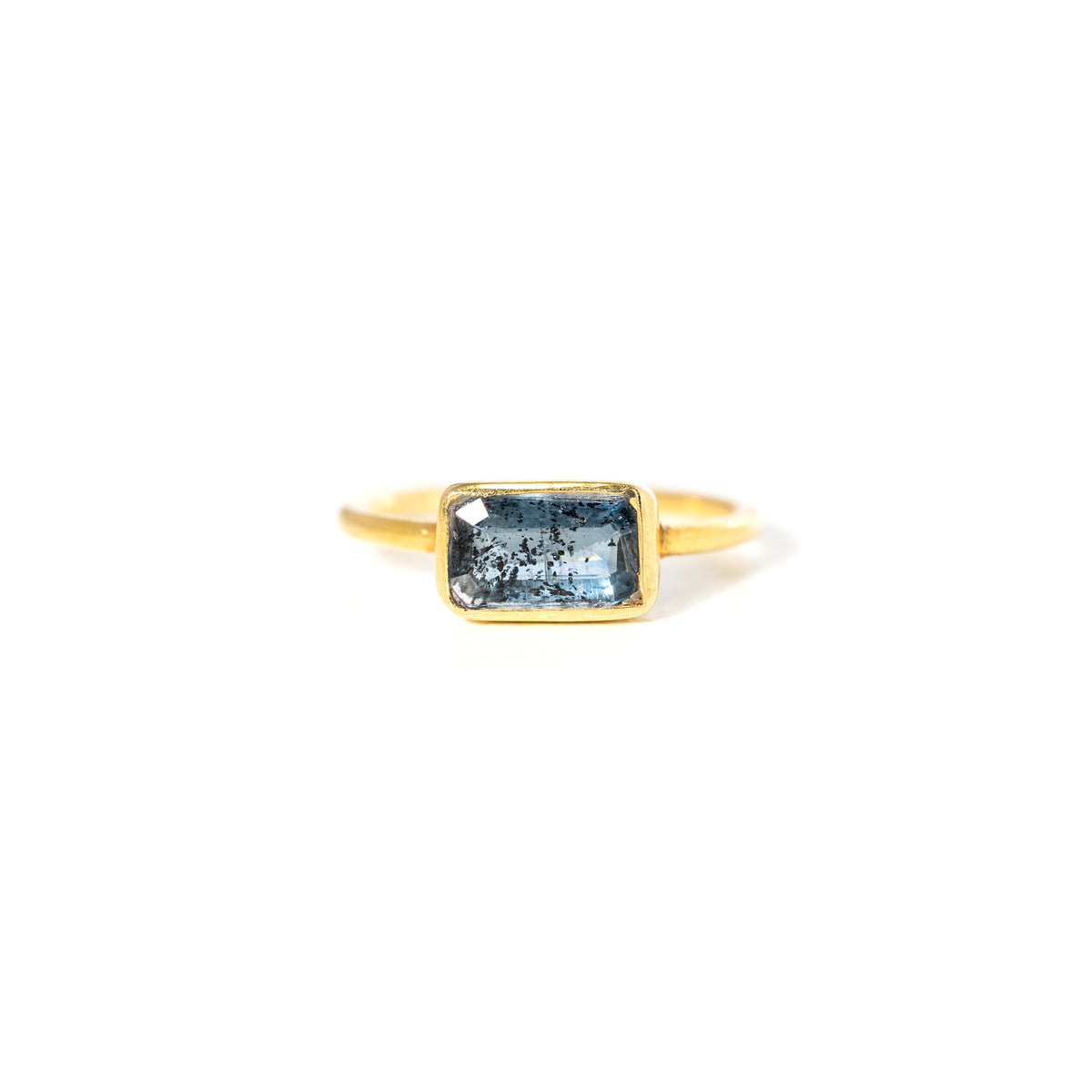 Moss Kyanite